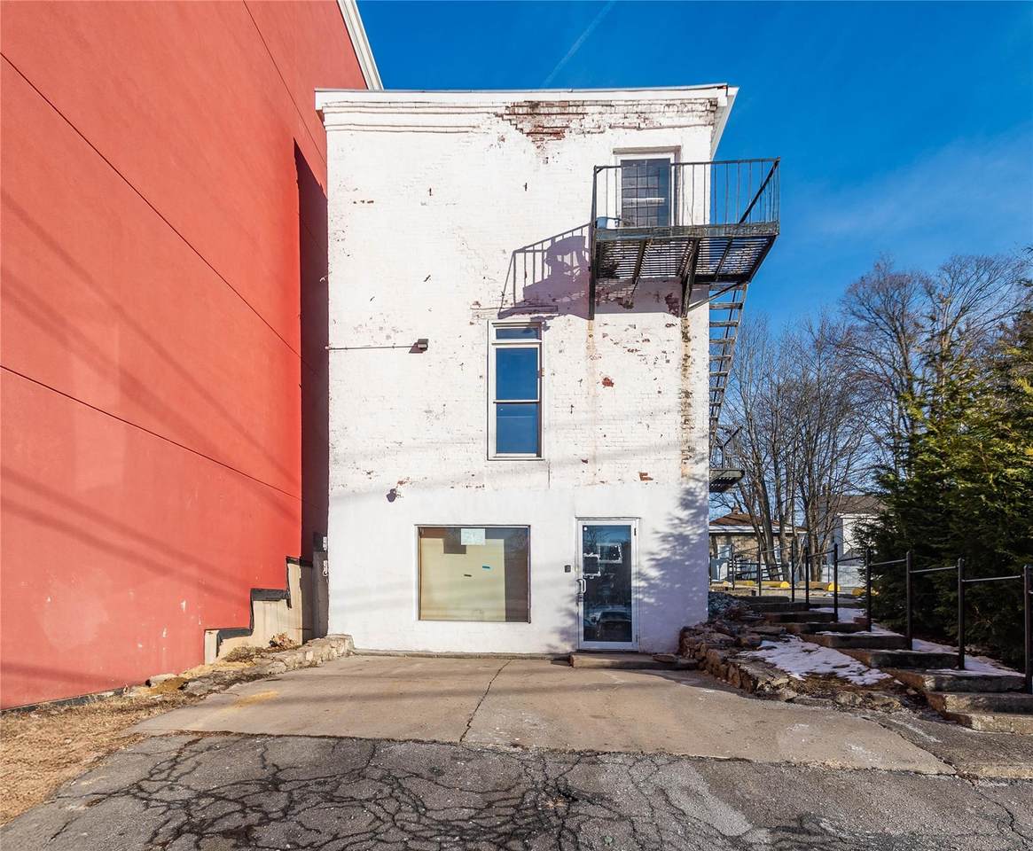 30 Mill[Pond Parkway - Photo 1