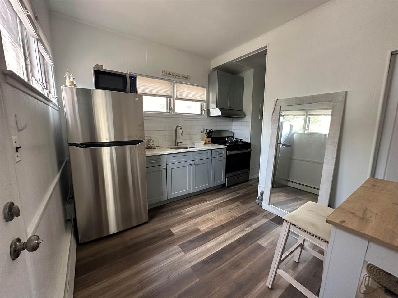 265 Franklin Boulevard - Photo 1