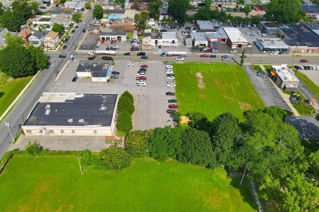 94 Robinson Avenue - Photo 1