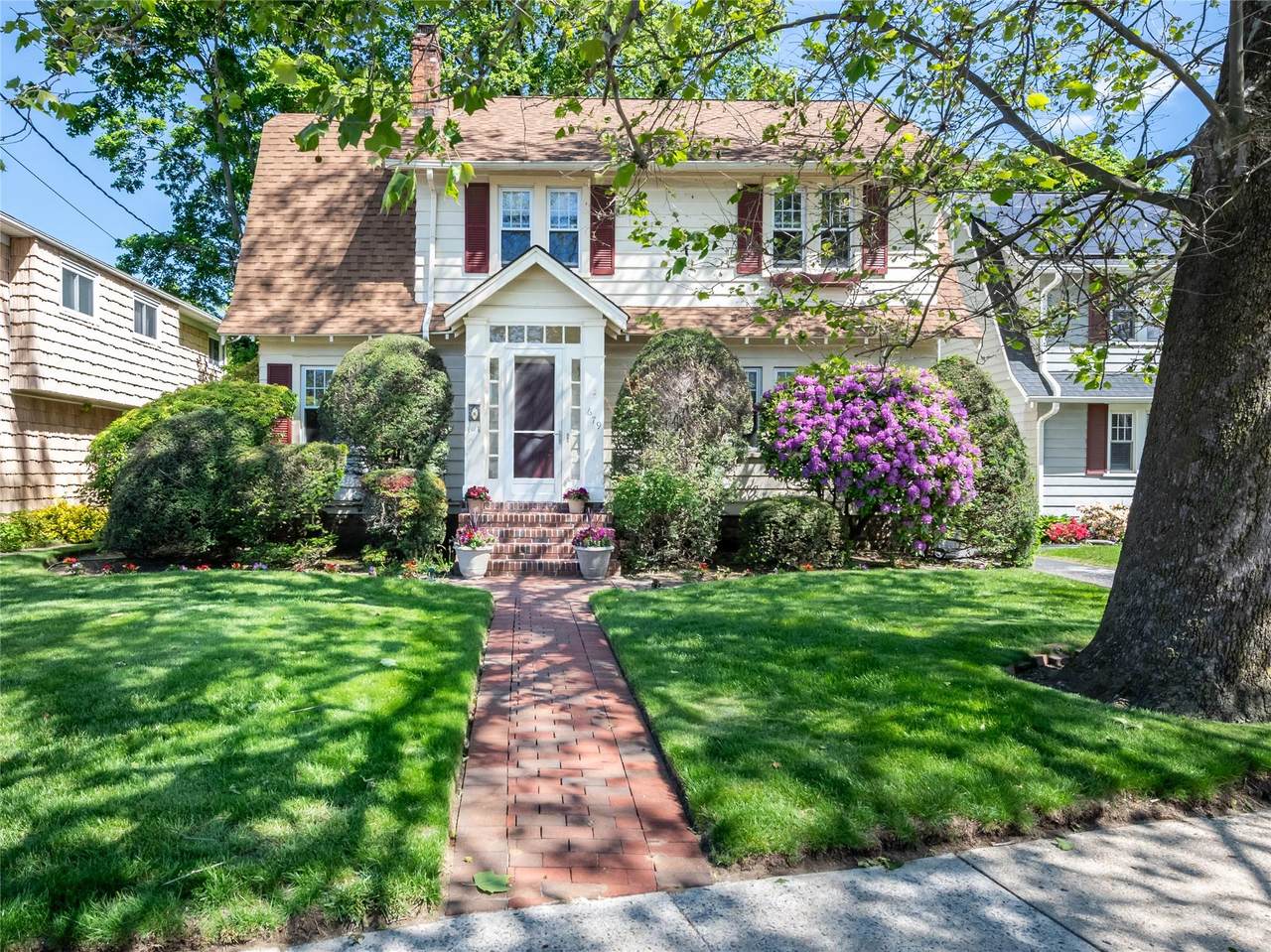 679 Saint Lukes Place - Photo 1