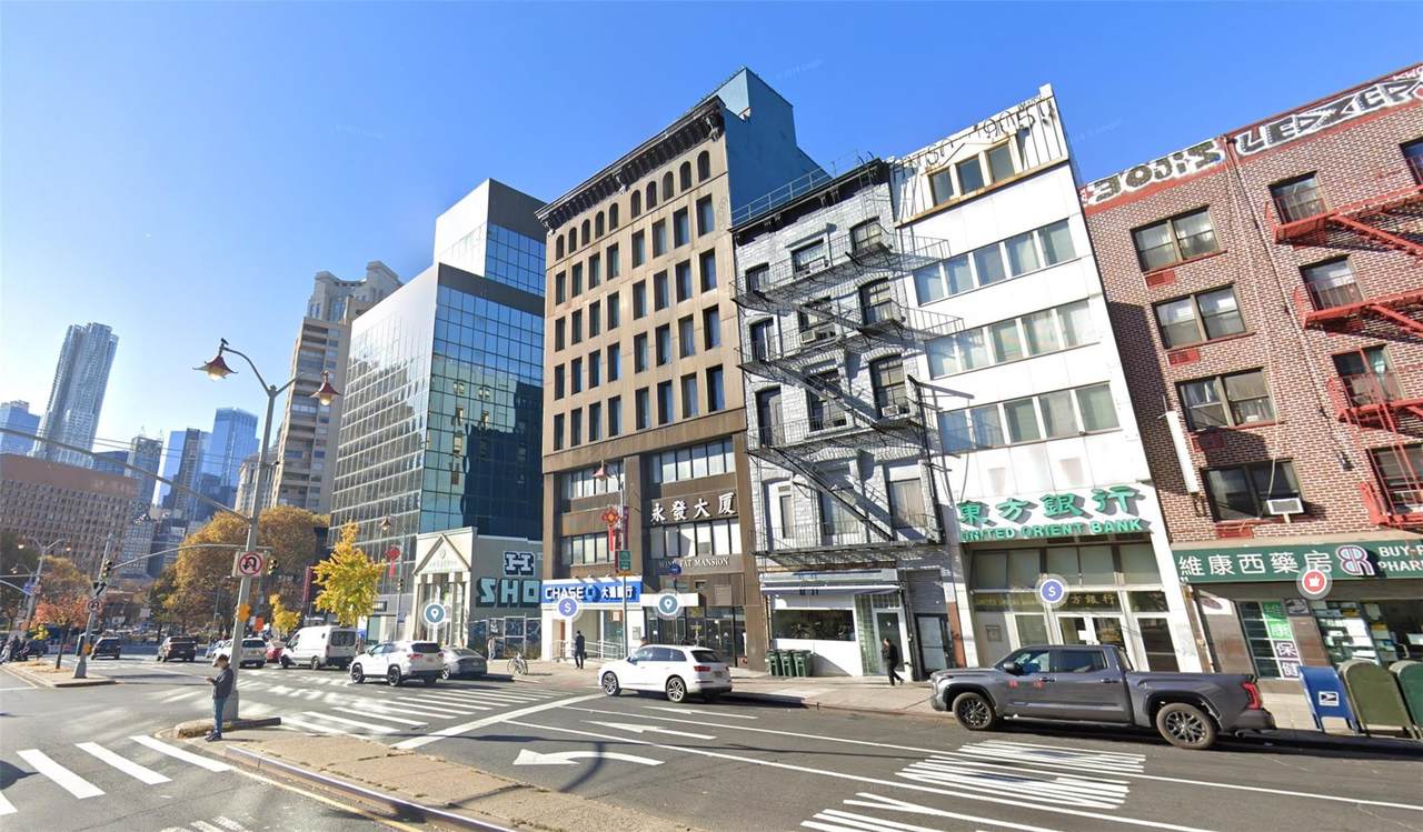 7 Chatham Square - Photo 1