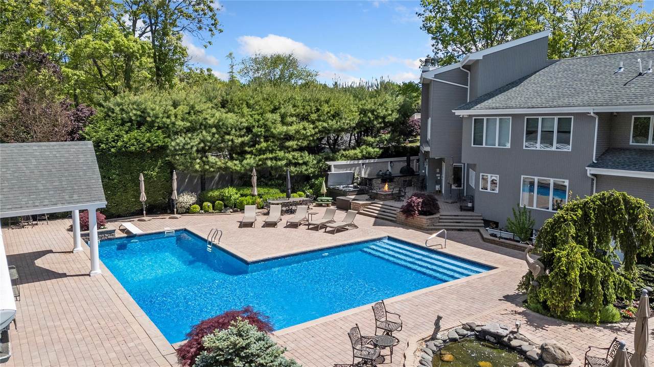 10 Crick Holly Lane - Photo 1