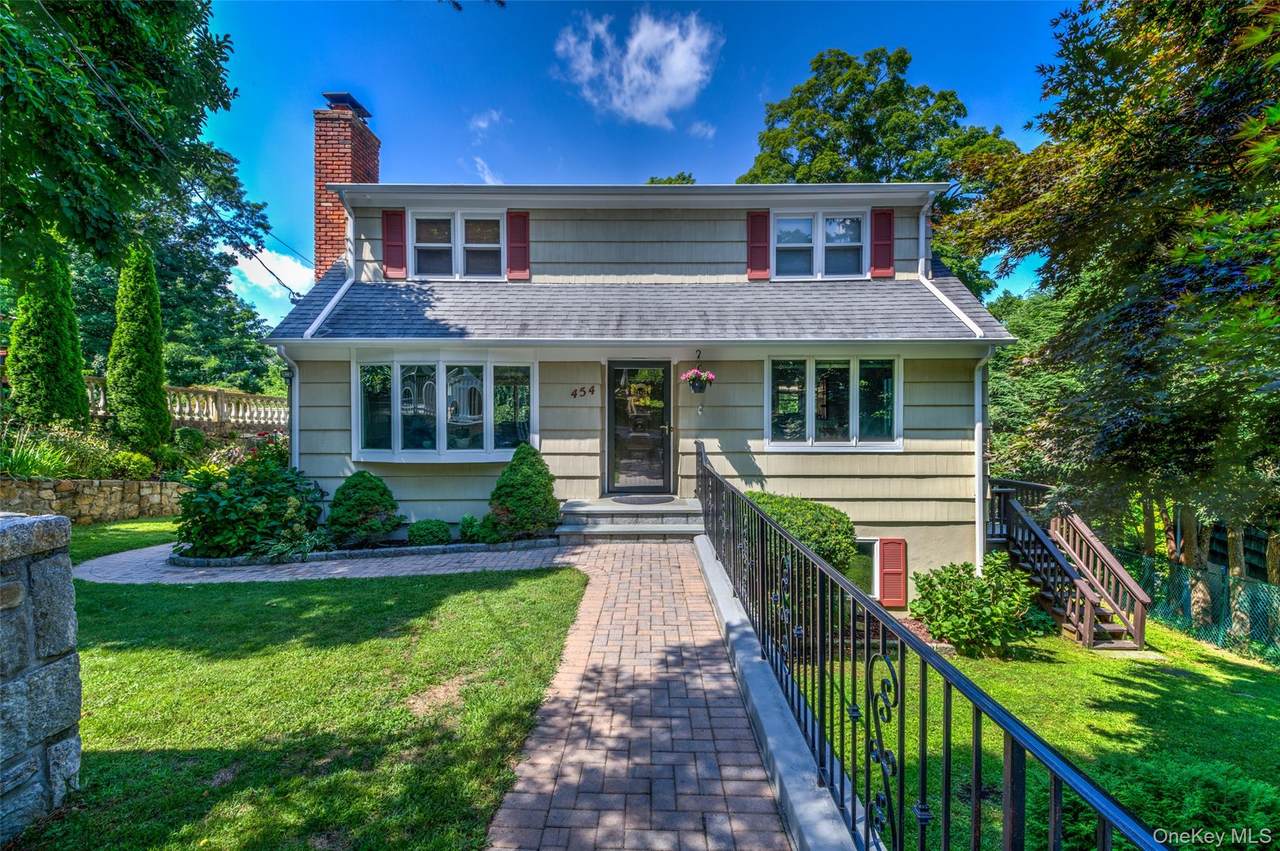 454 Swanson Drive - Photo 1