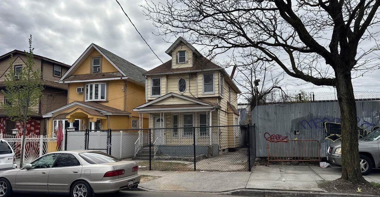 181-10 93rd Avenue - Photo 1