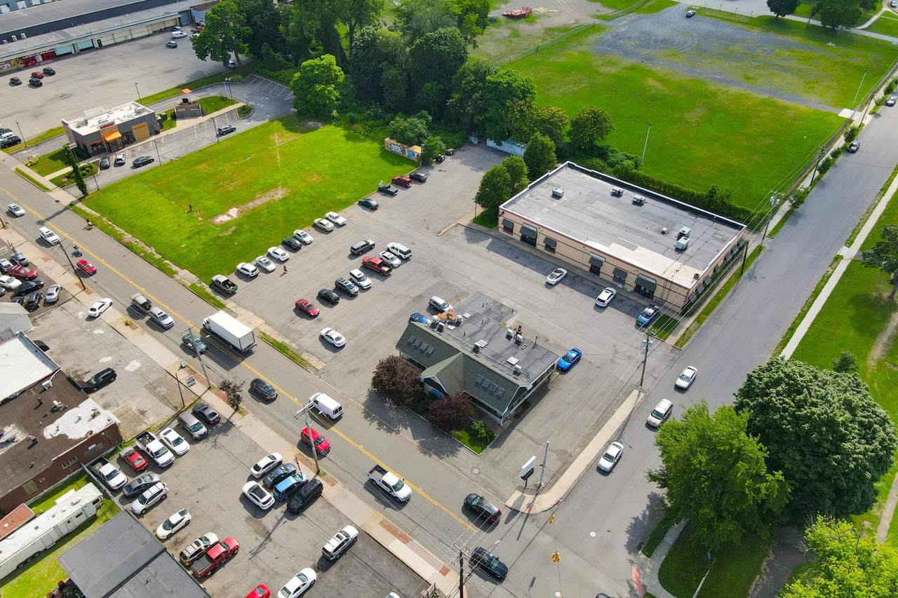 313 William Street - Photo 1