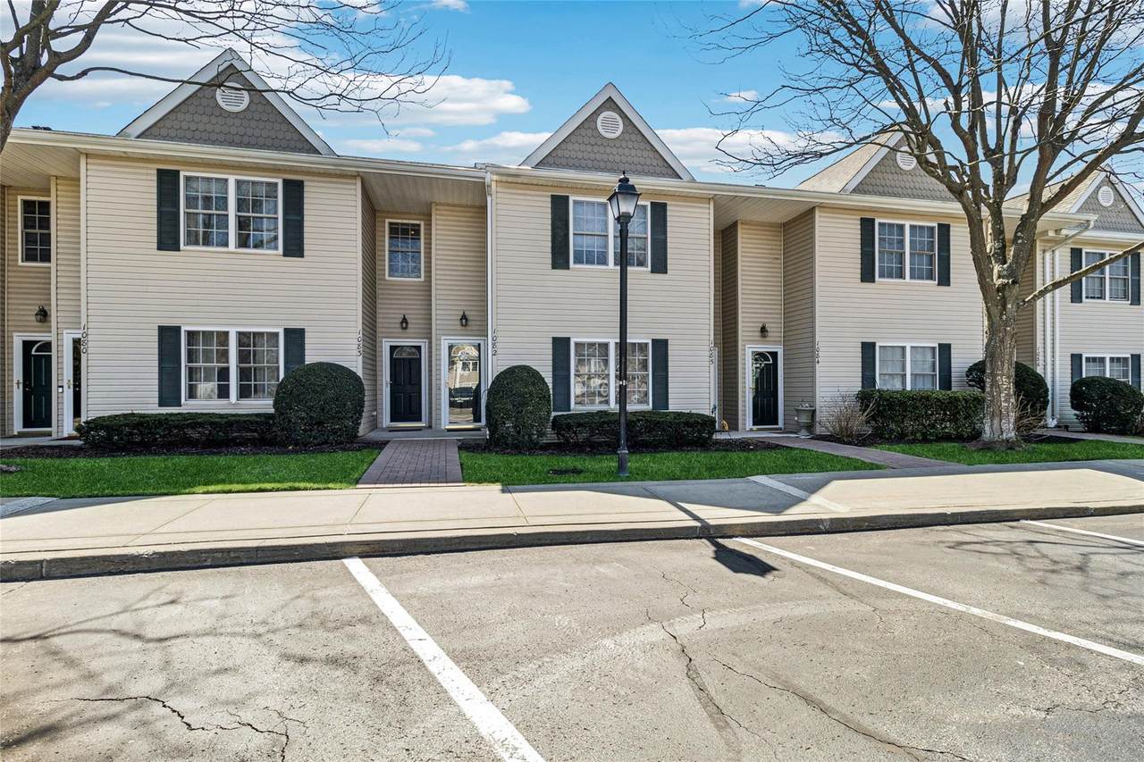 1082 Savoy Drive - Photo 1