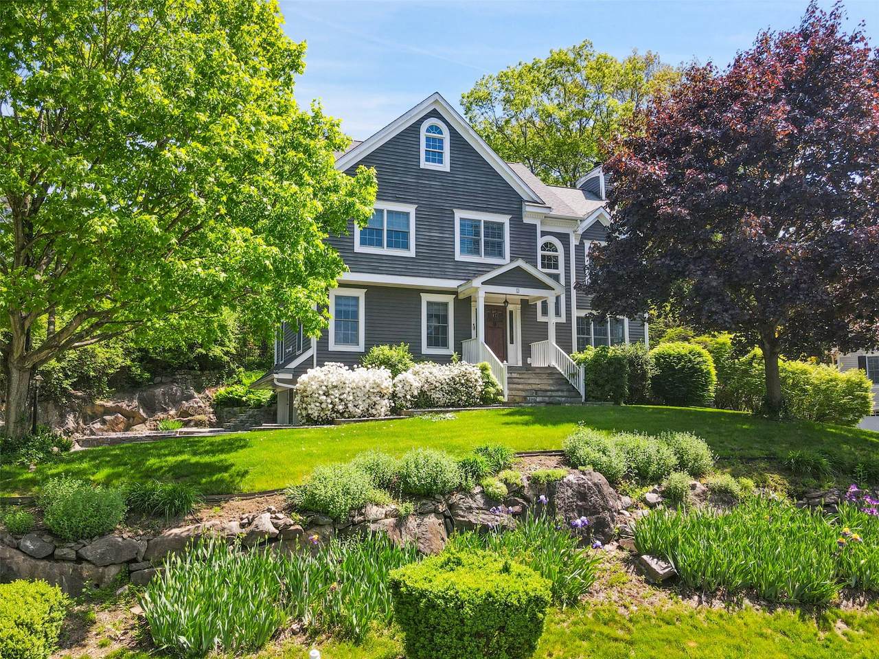 7 Caren Court - Photo 1