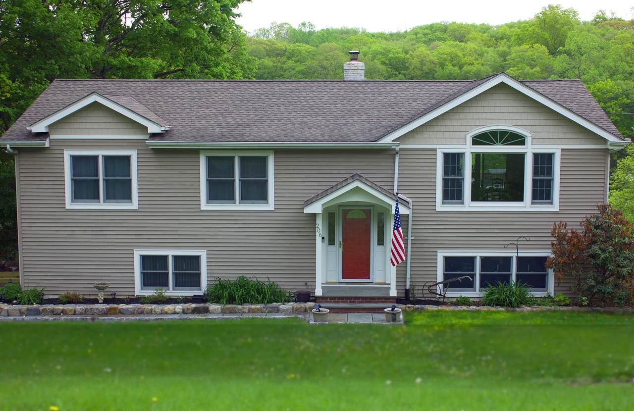 206 Beach Drive - Photo 1