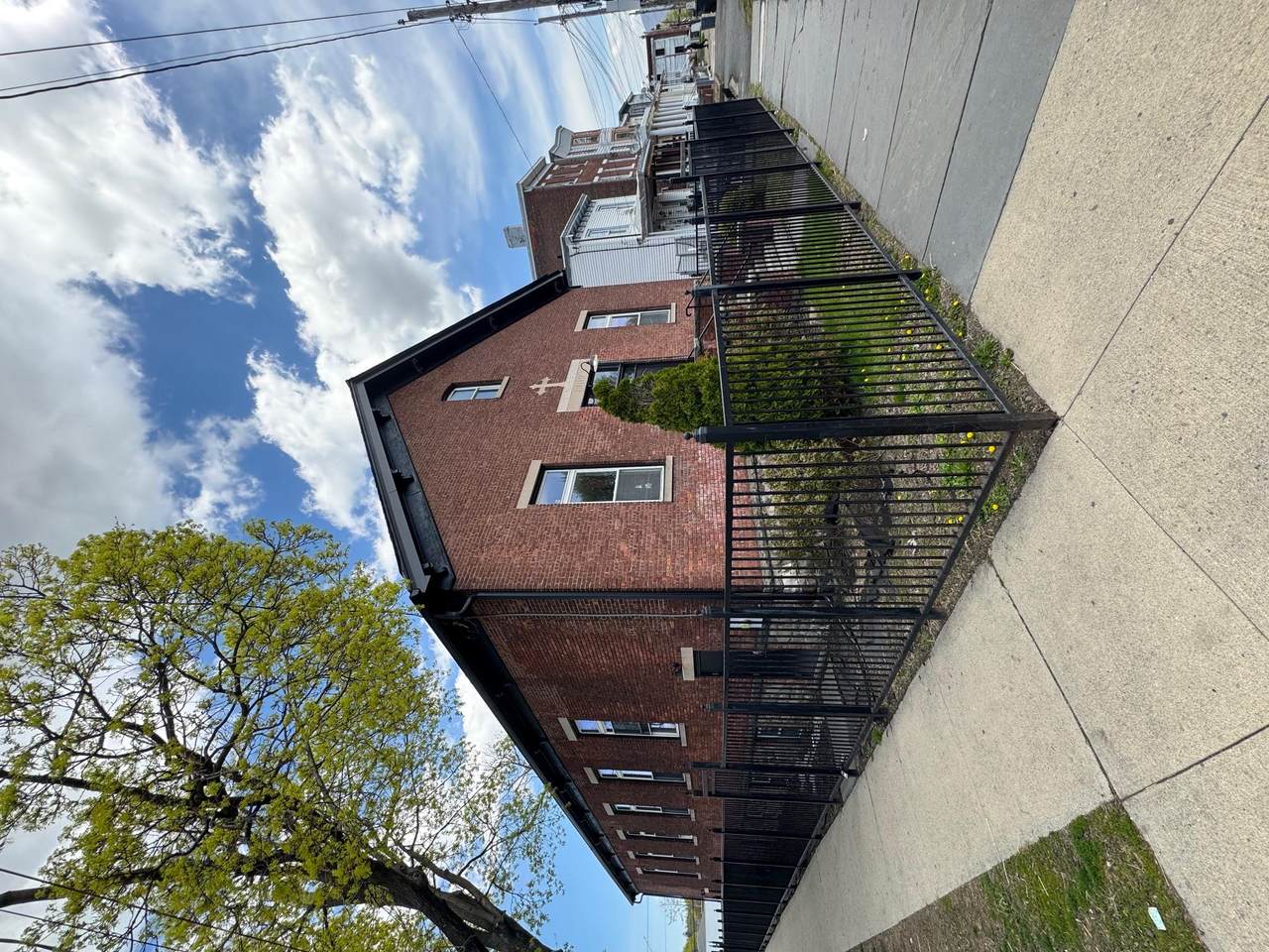130 Benkard Avenue - Photo 1