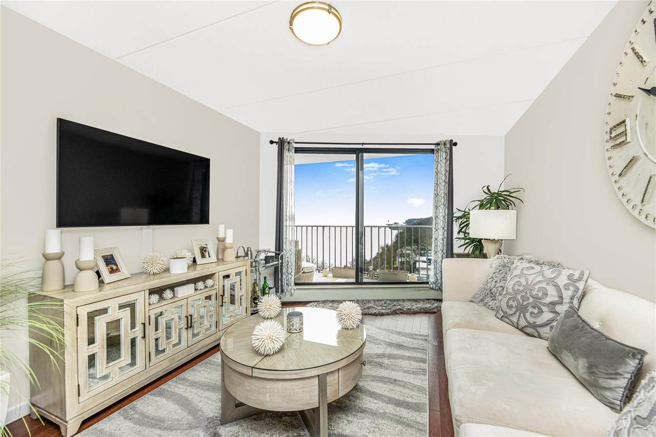 1155 Warburton Avenue - Photo 1