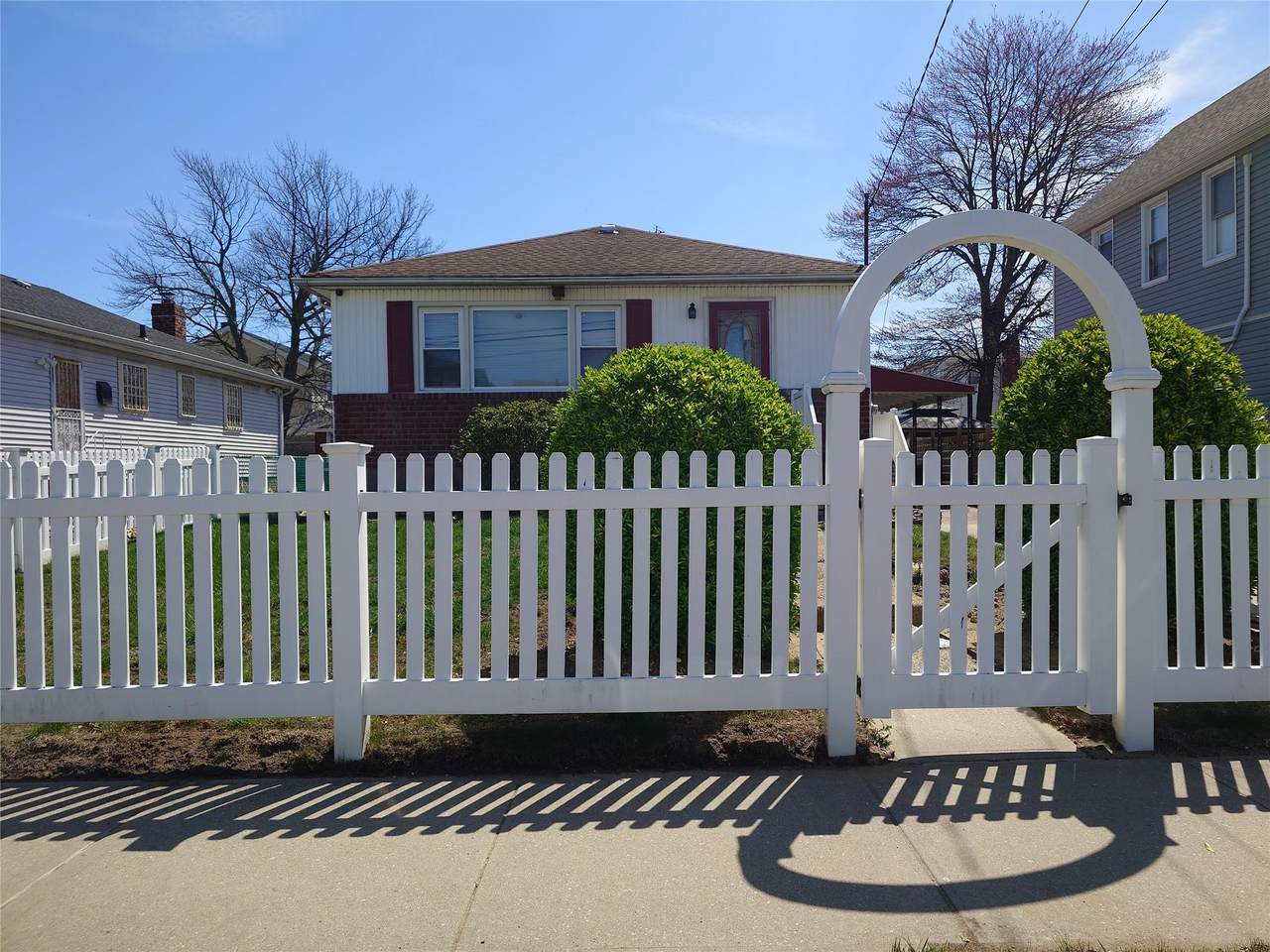 137-11 250th Street - Photo 1