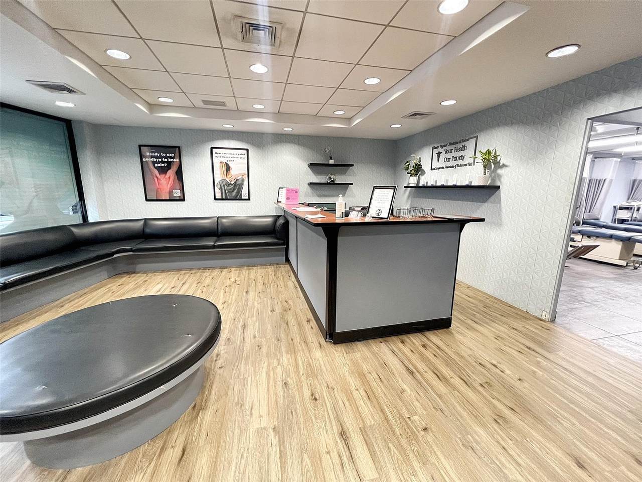 105-09 Jamaica Avenue - Photo 1