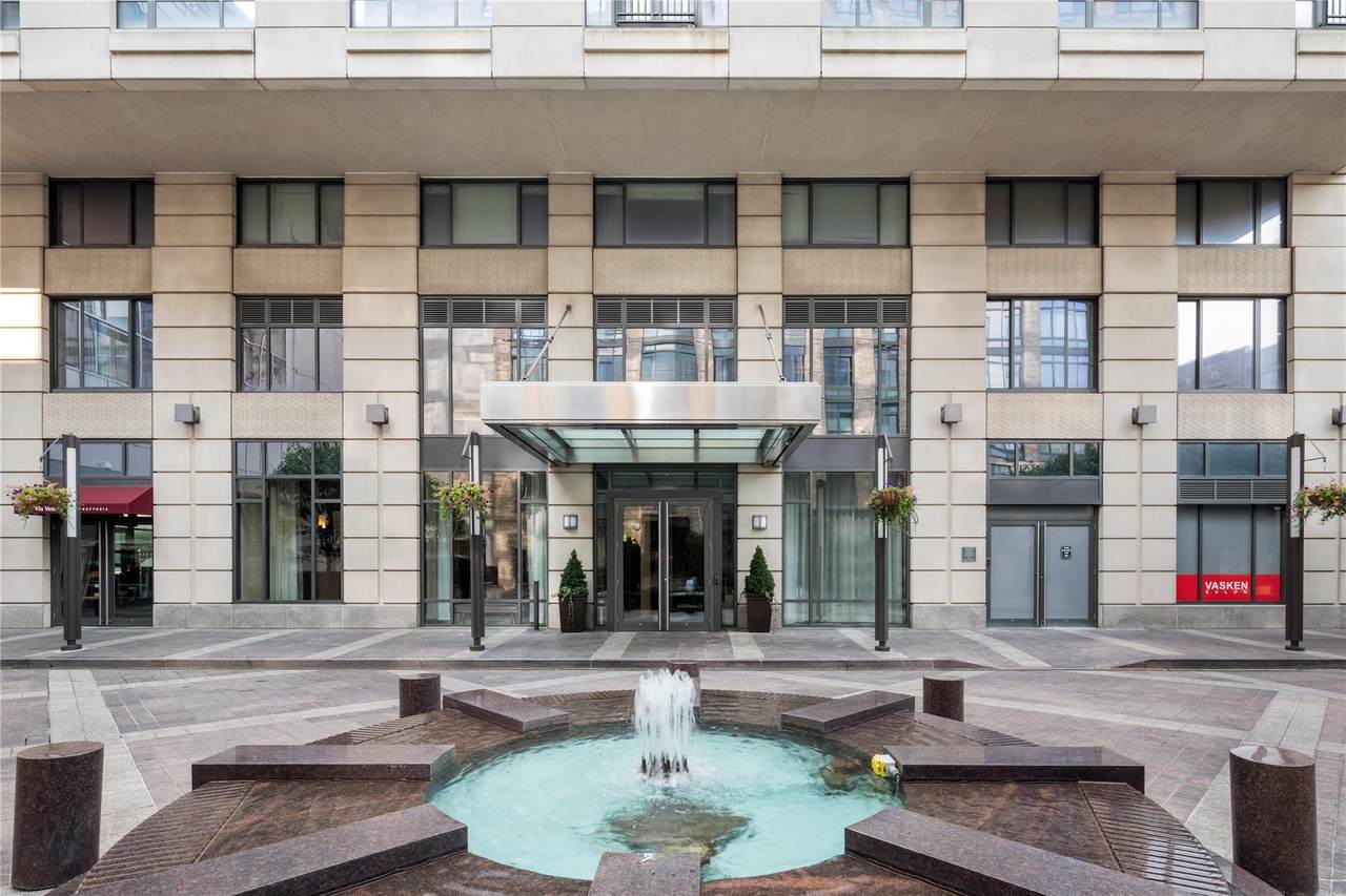 10 City Place - Photo 1