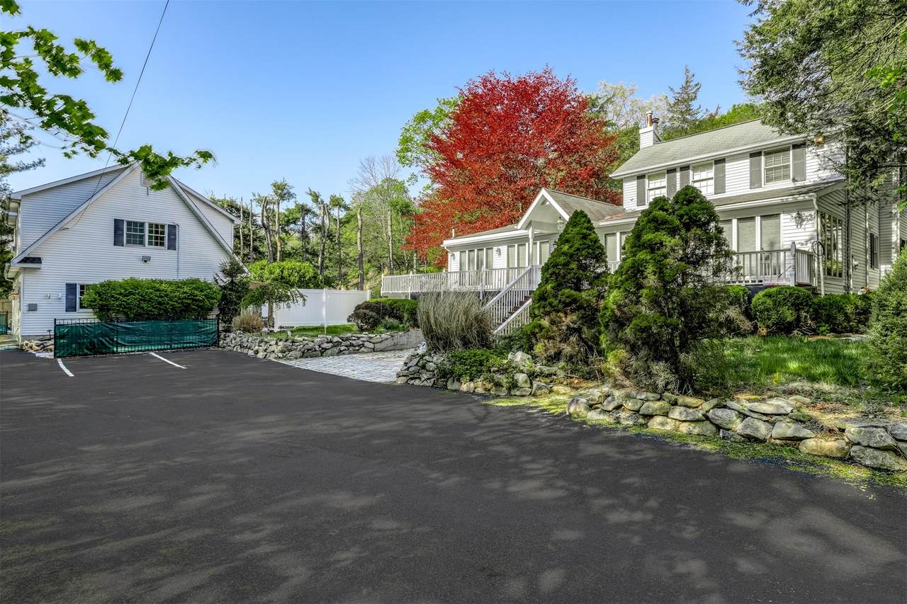 121 Thiells Road - Photo 1