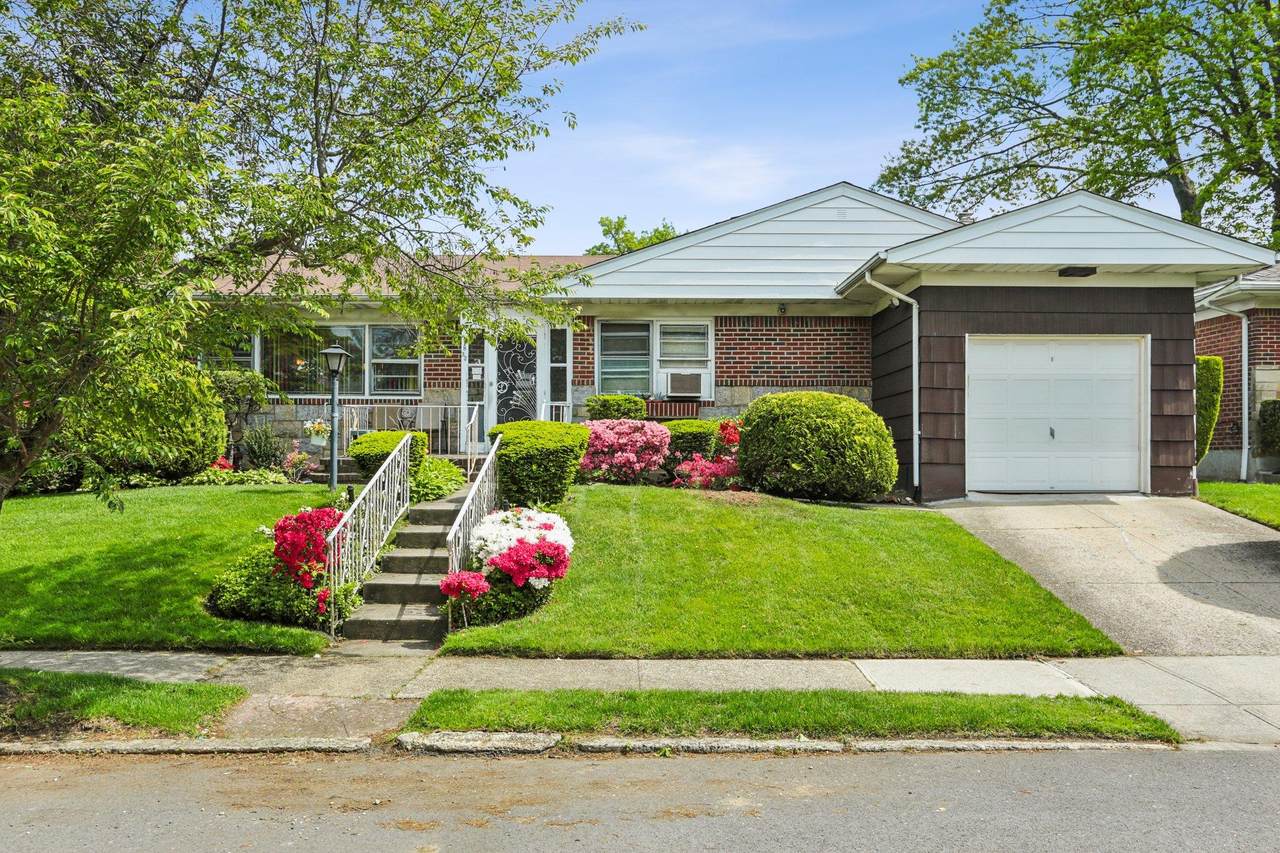 218-33 Stewart Road - Photo 1