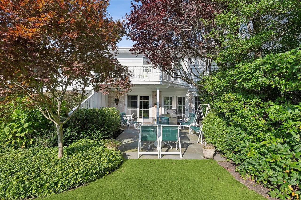 520 Hampton Road - Photo 1