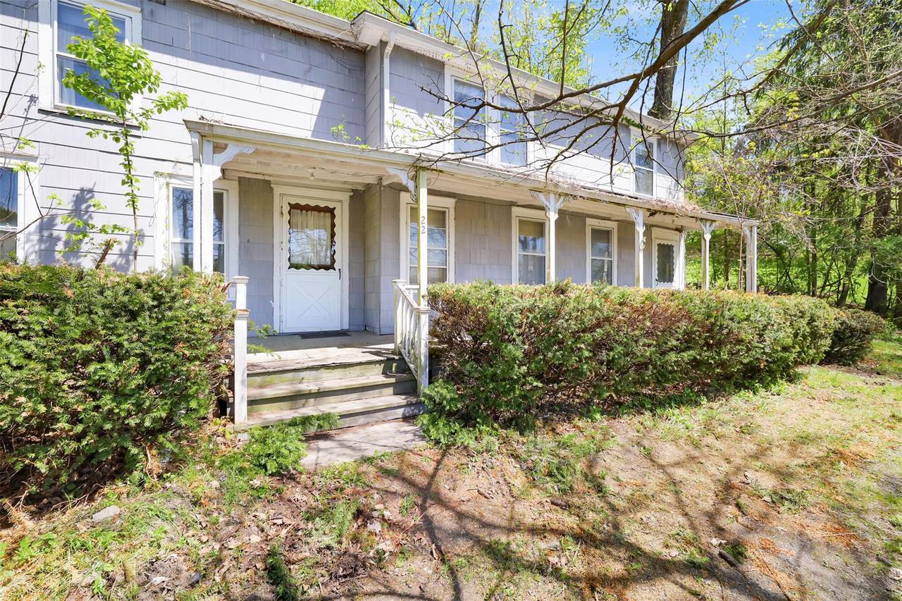 22 Milton Turnpike - Photo 1