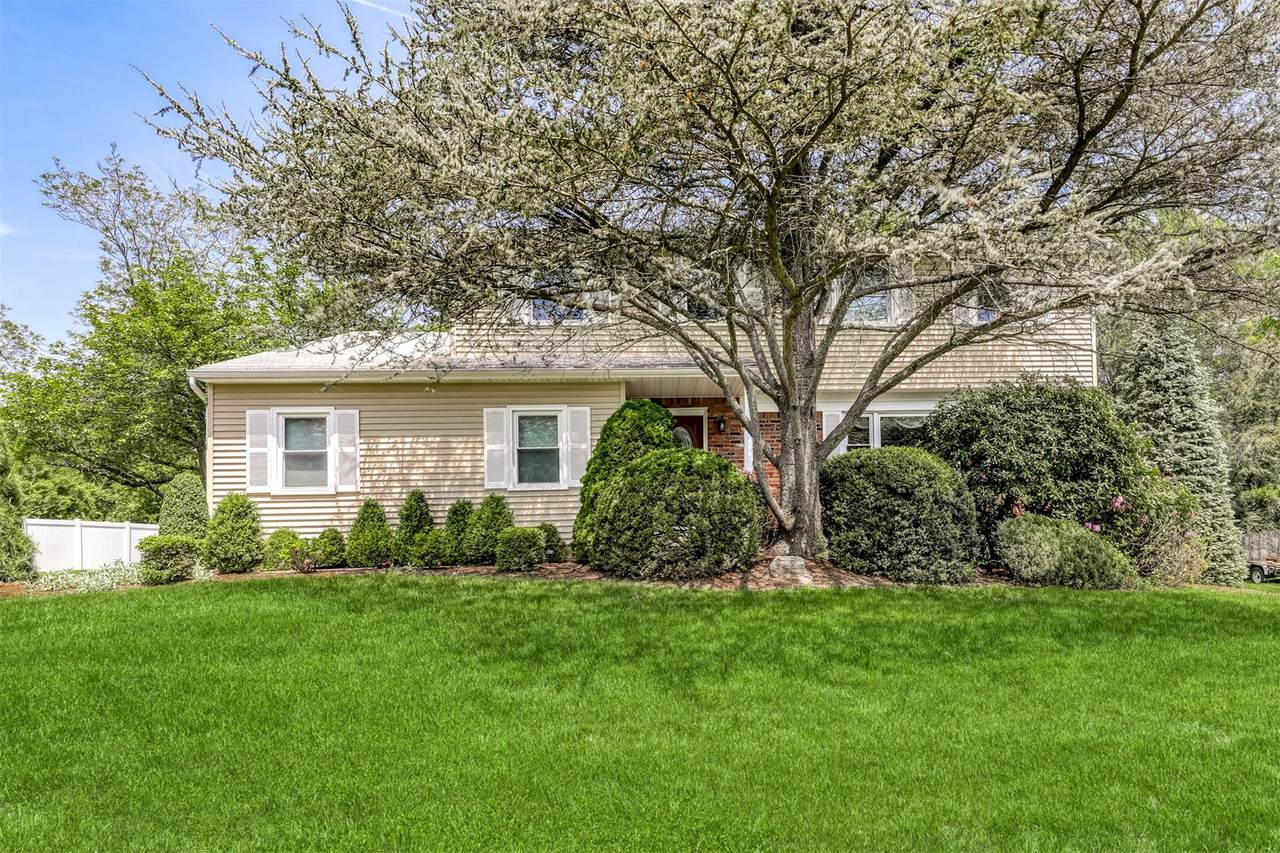 8 Ferndale Road - Photo 1