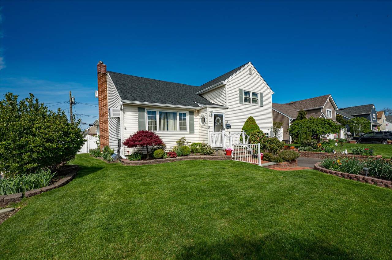 1 Marlboro Avenue - Photo 1