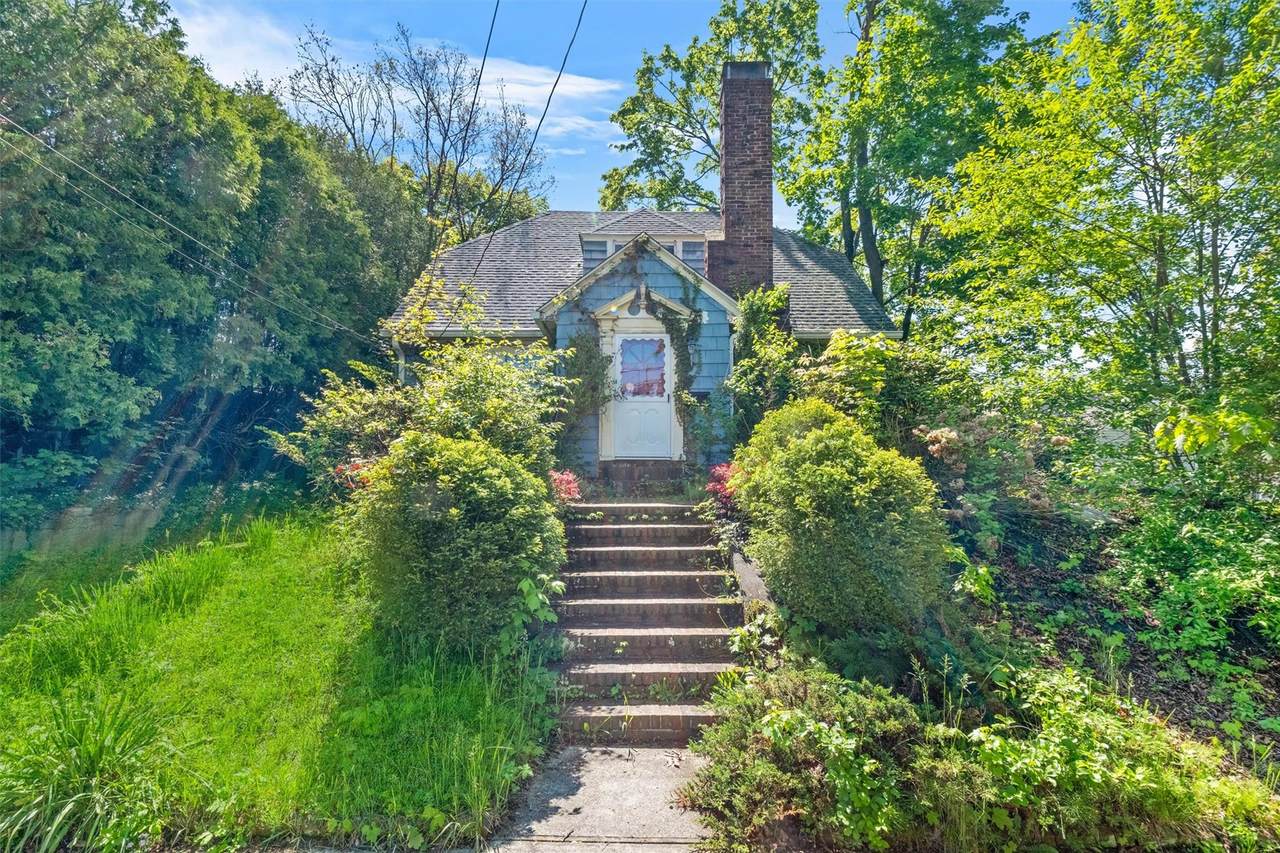 57 Oneida Avenue - Photo 1