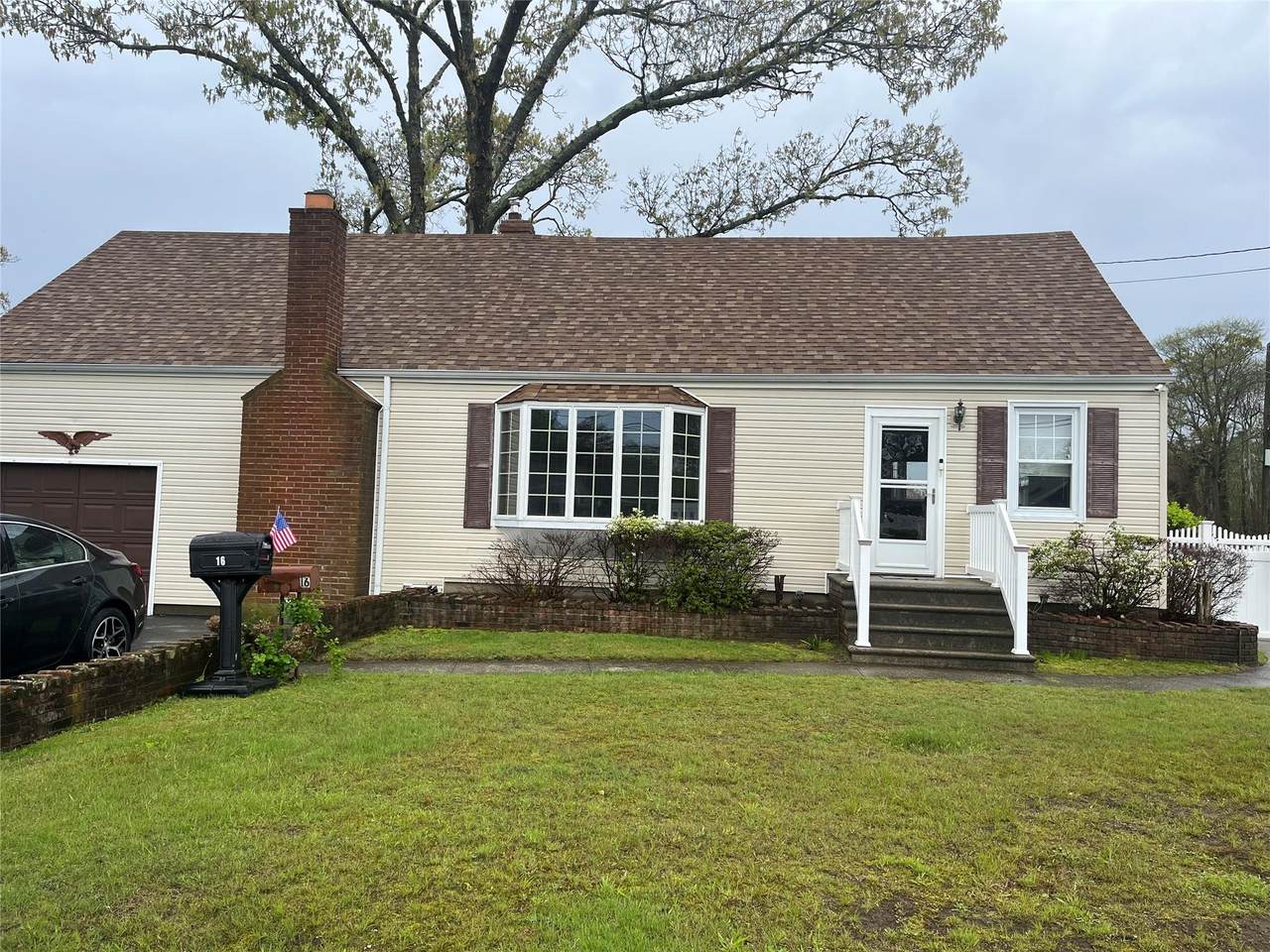 16 Edwards Lane - Photo 1