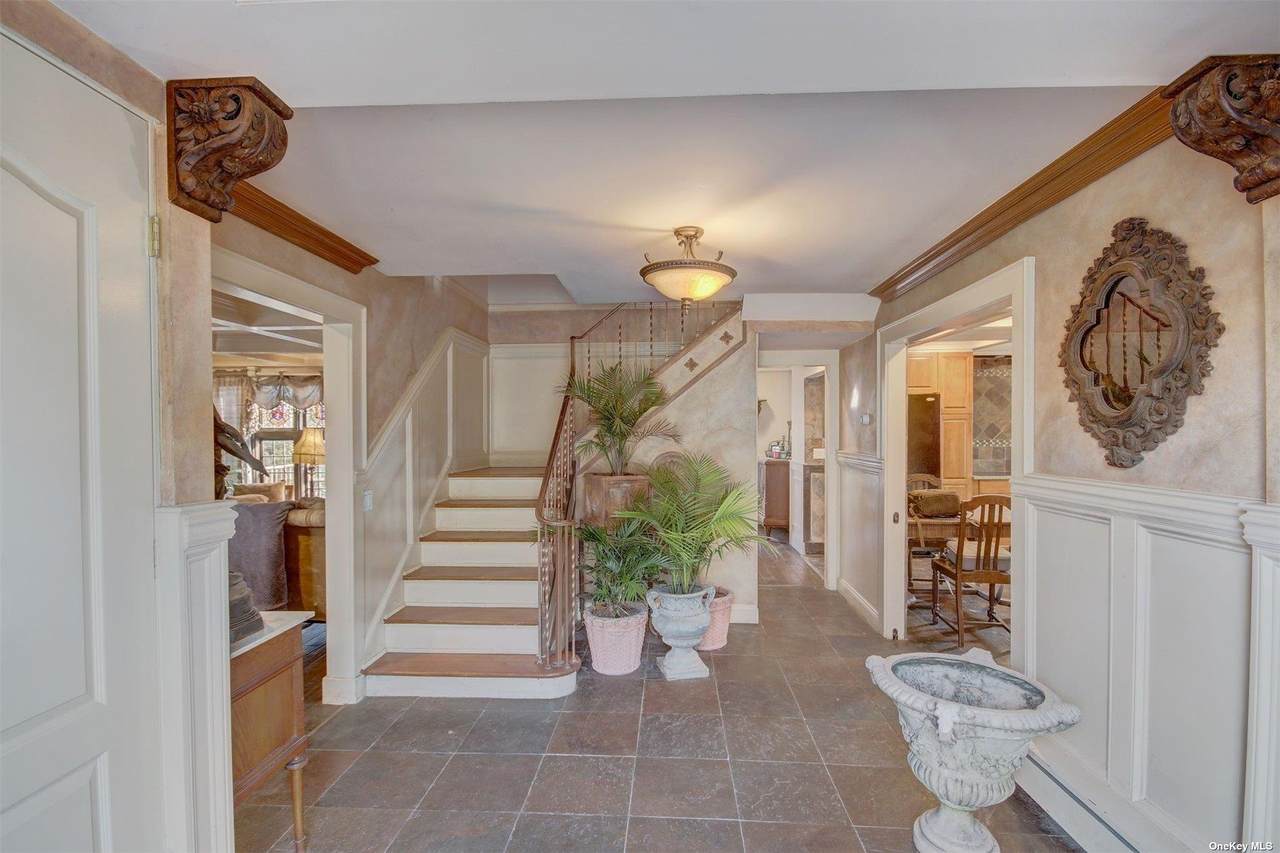 85 Dix Hills Road - Photo 1