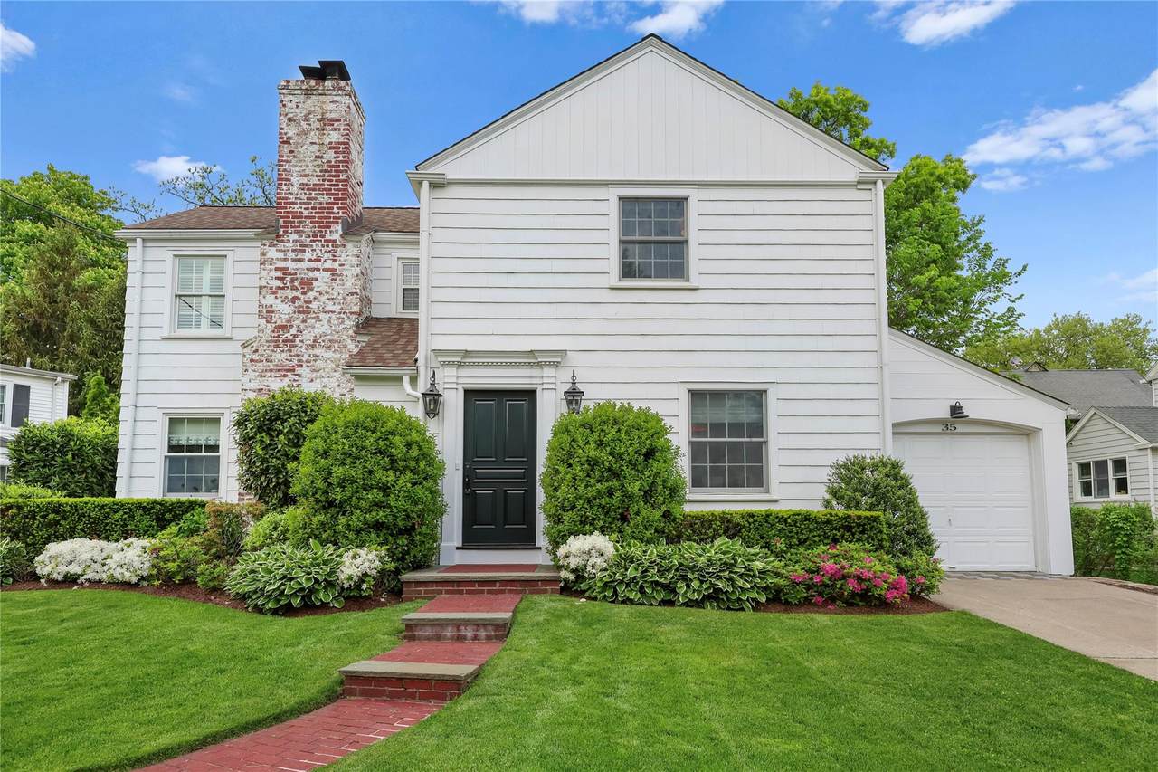 35 Brooke Avenue - Photo 1