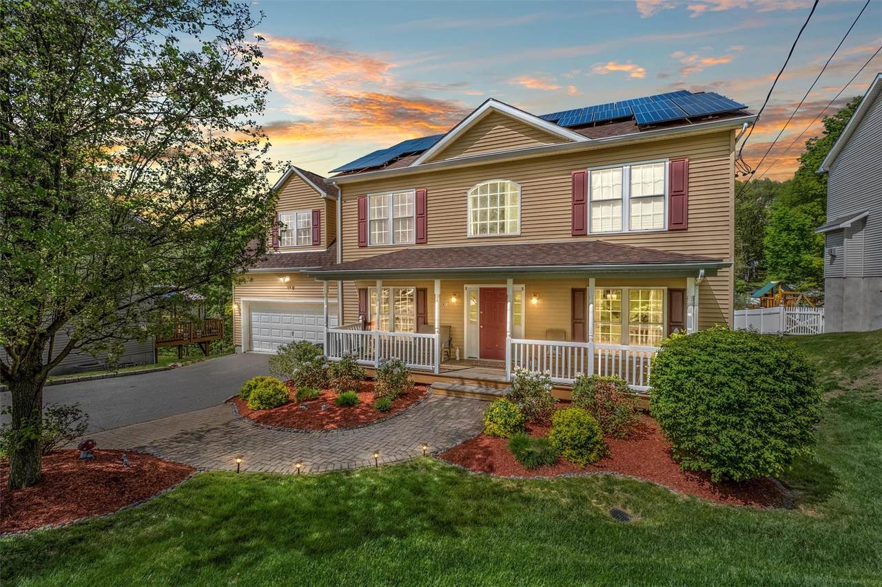 2039 Oakwood Drive - Photo 1