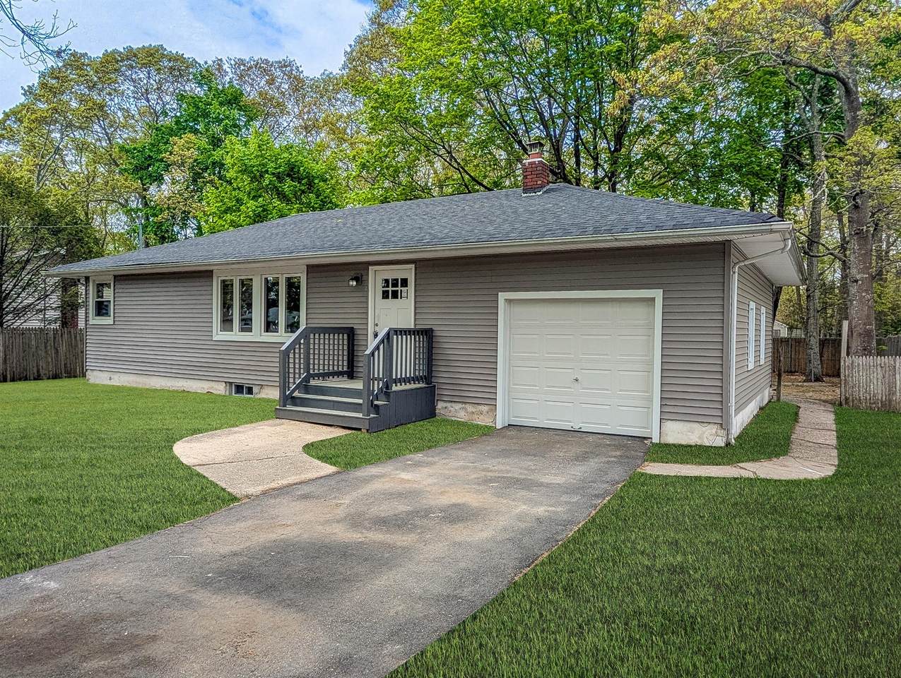 55 Candido Avenue - Photo 1