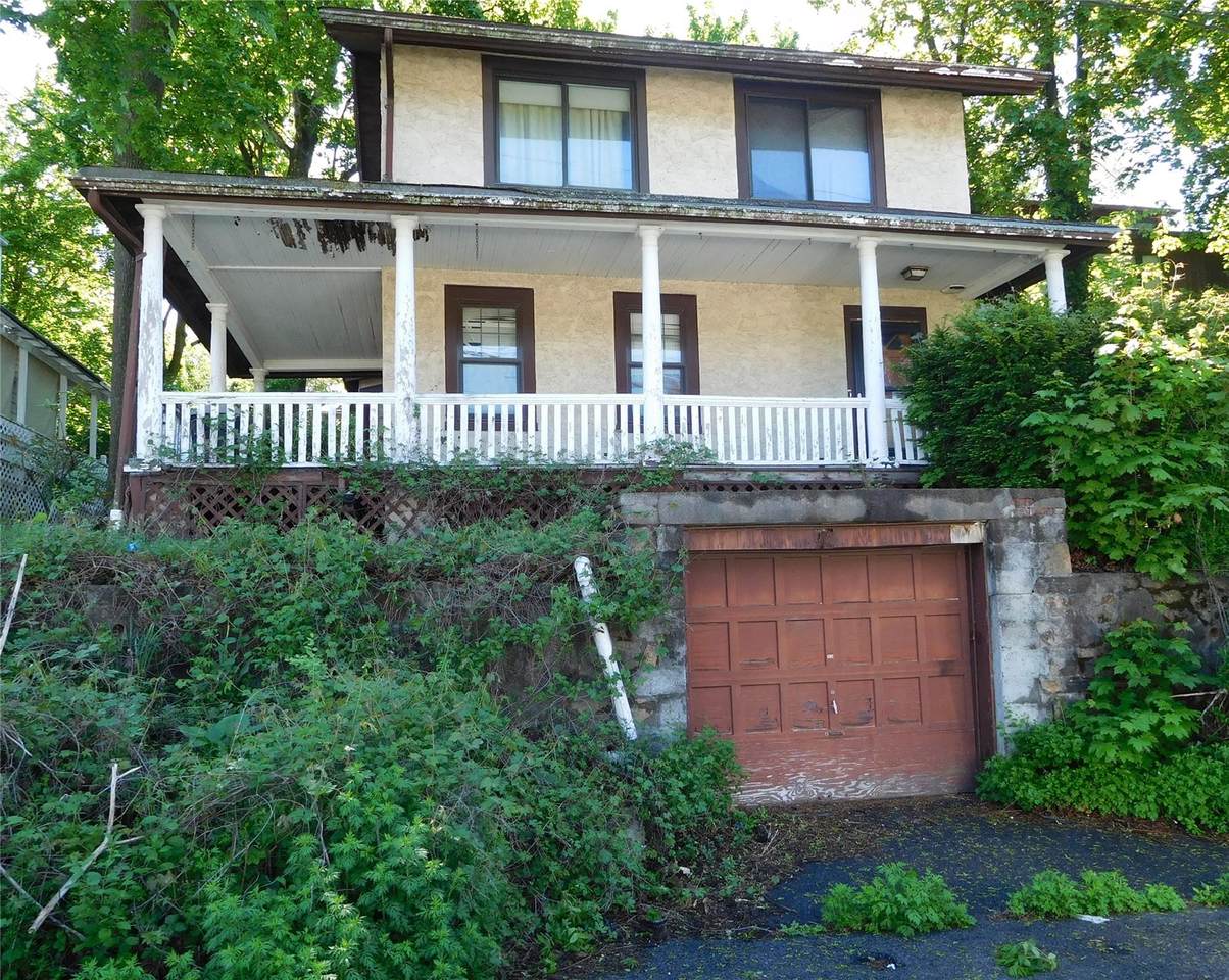 54 Stone Avenue - Photo 1