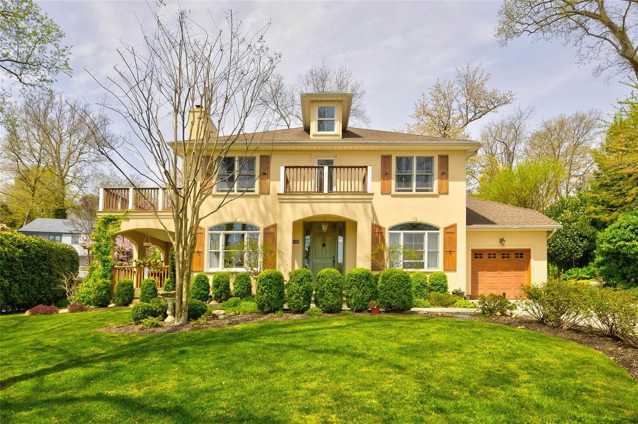 12 Tudor Drive - Photo 1