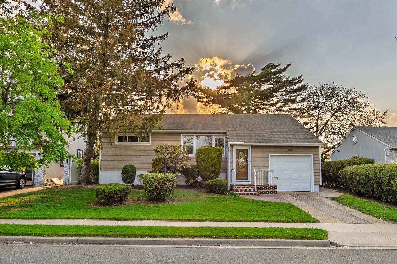 101 Forest Road - Photo 1