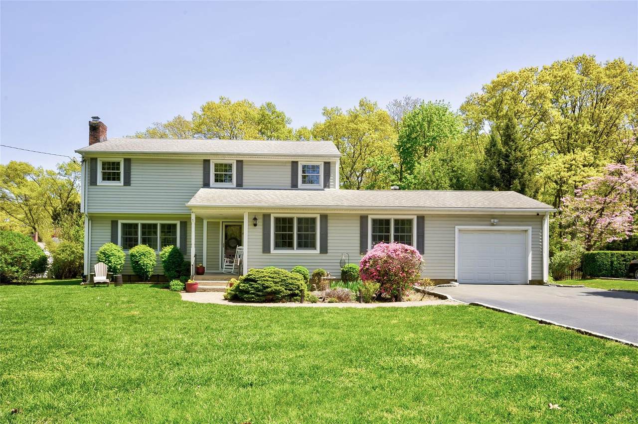 55 Hillside Avenue - Photo 1