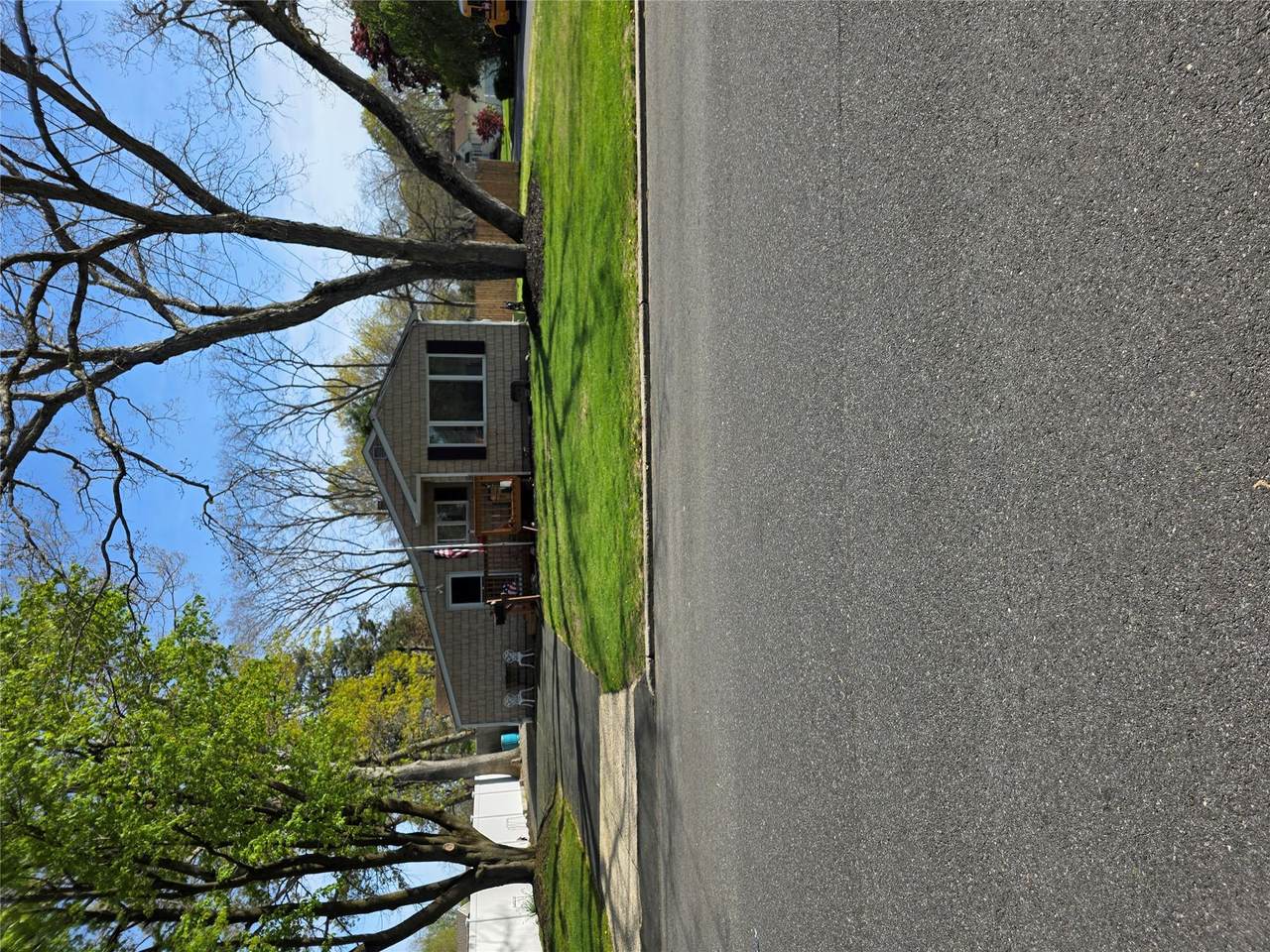 78 Brentwood Street - Photo 1