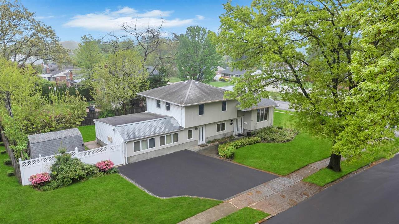 11 Rensselaer Drive - Photo 1