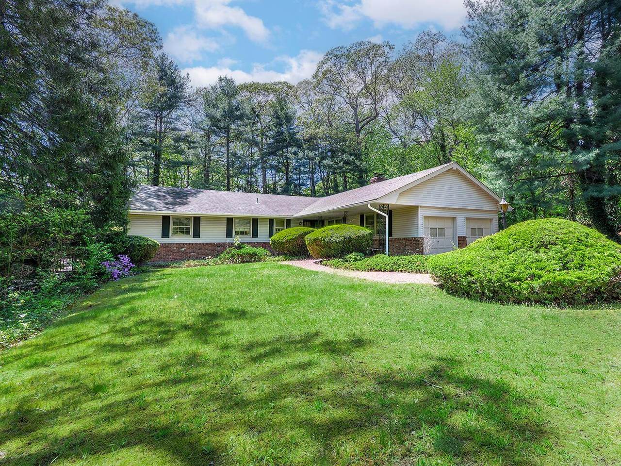 36 Lisa Drive - Photo 1