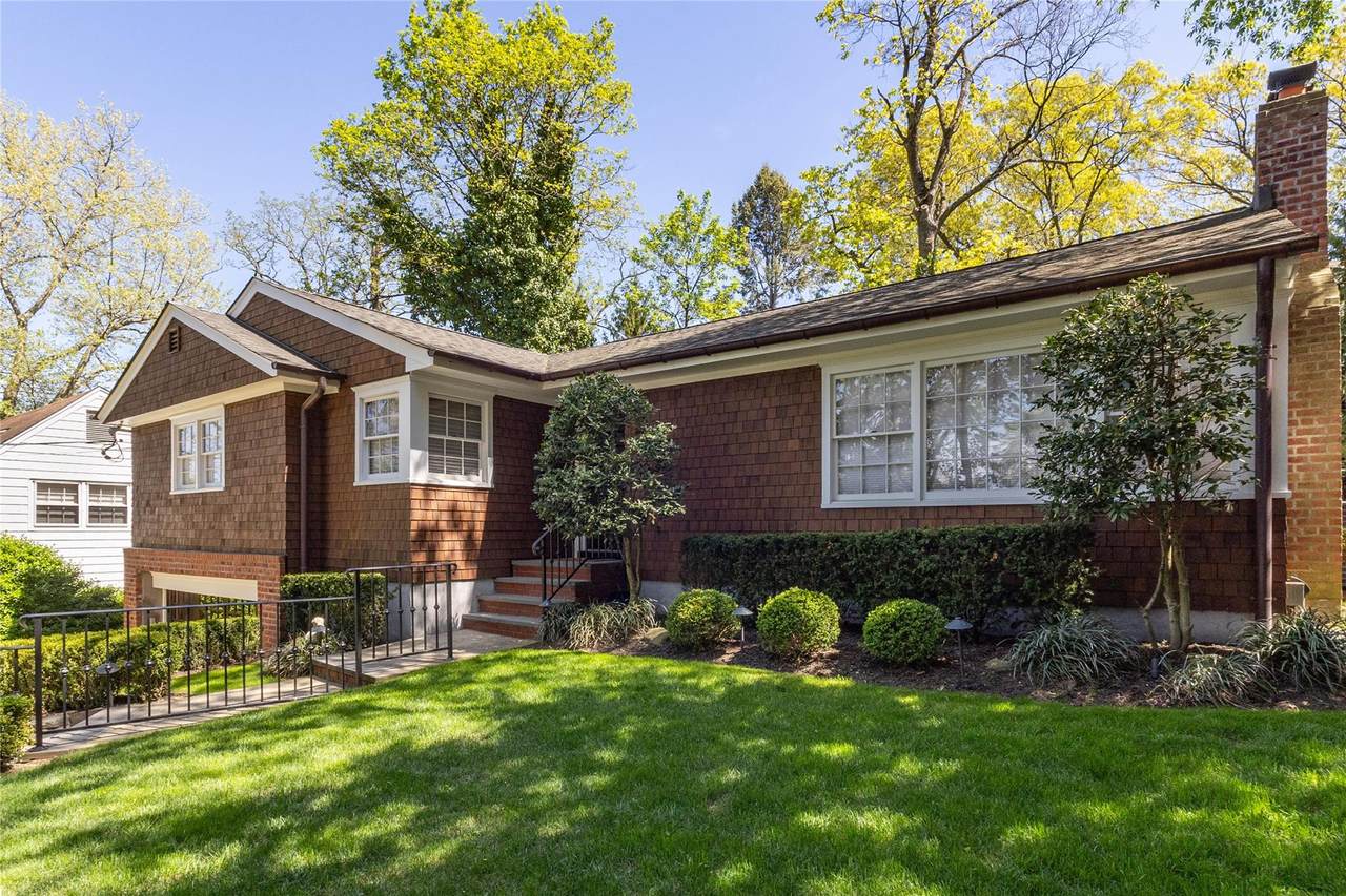 350 Park Lane - Photo 1