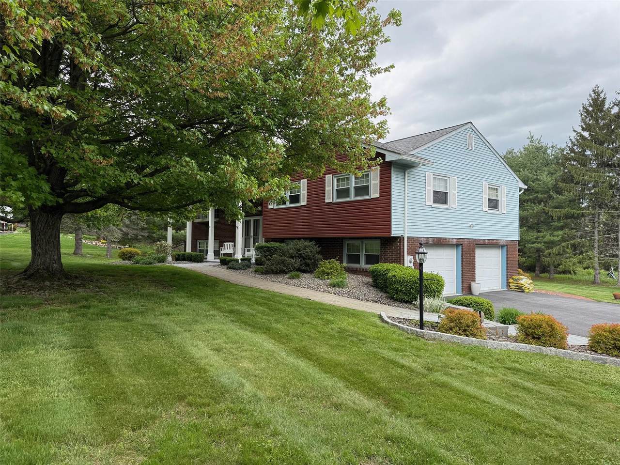 9 Lisa Drive - Photo 1