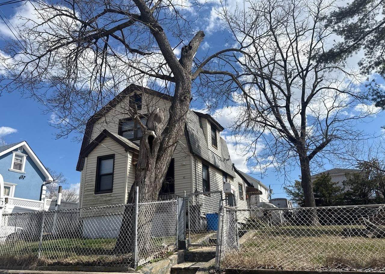 41 Hoeffner Avenue - Photo 1