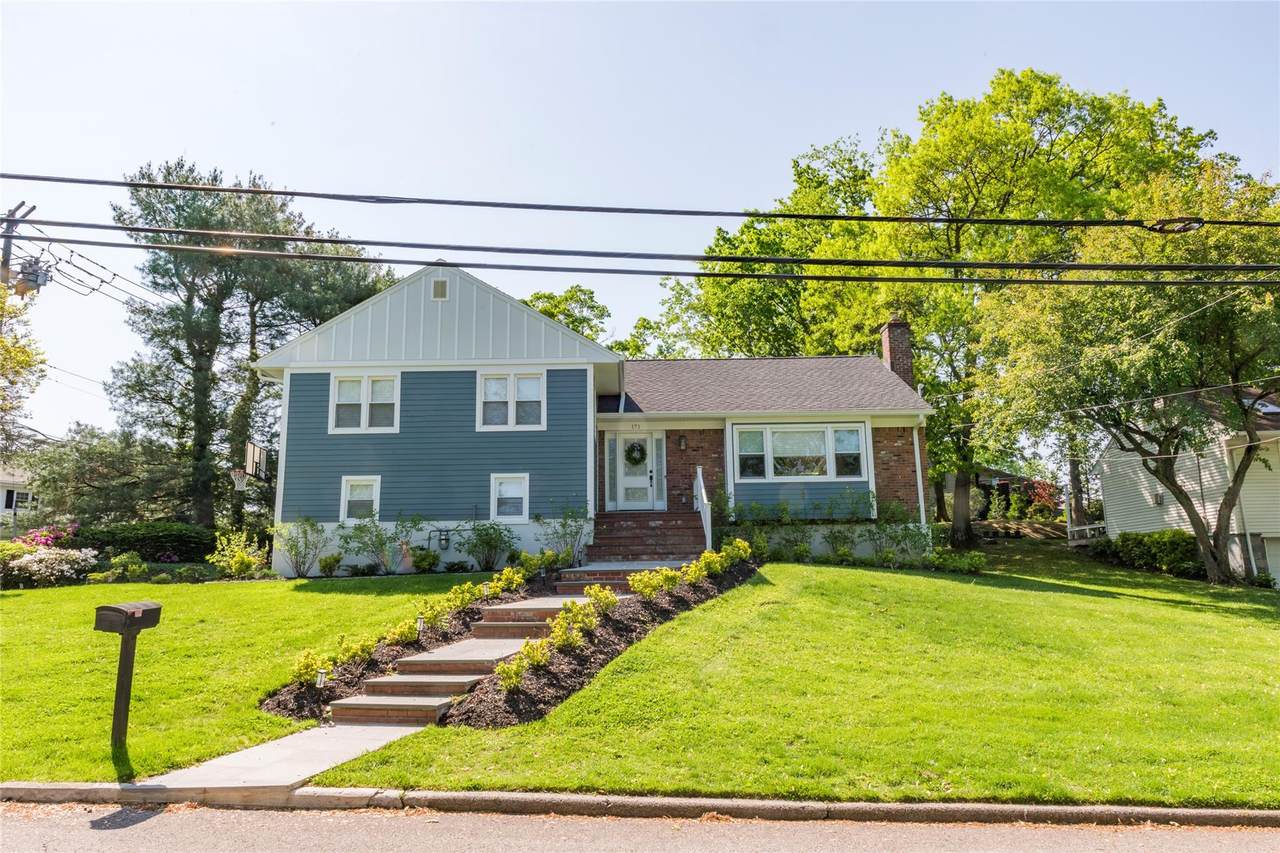 171 Van Etten Boulevard - Photo 1