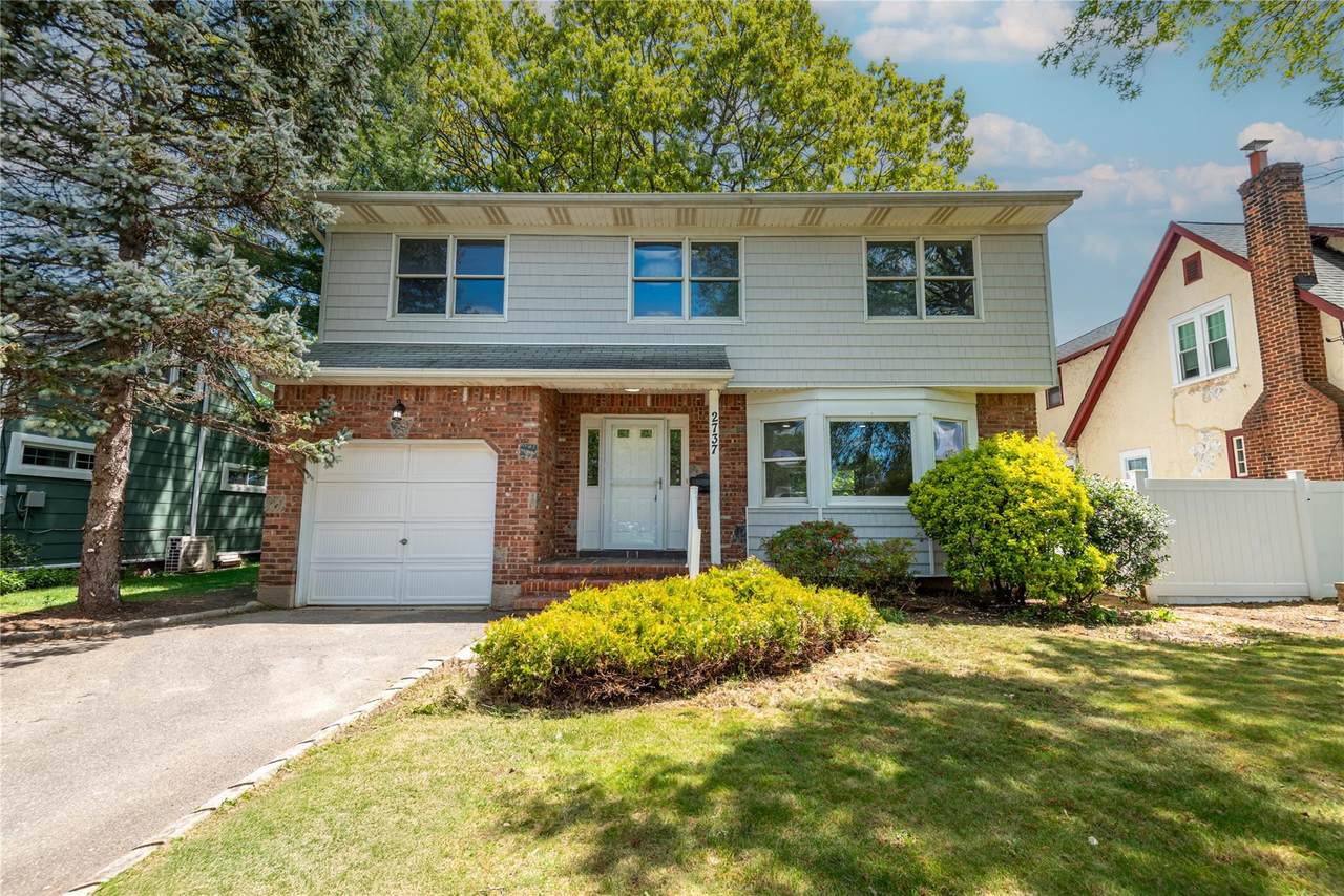 2737 Morton Avenue - Photo 1
