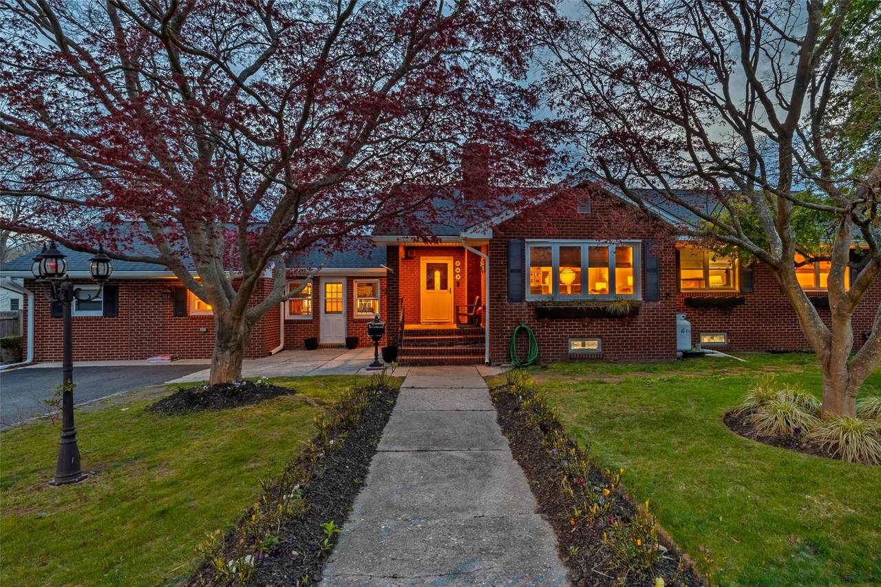 308 Bay Avenue - Photo 1