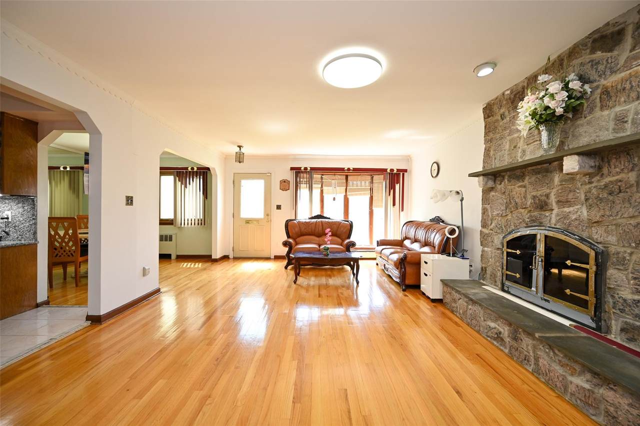 518 Terrace Boulevard - Photo 1