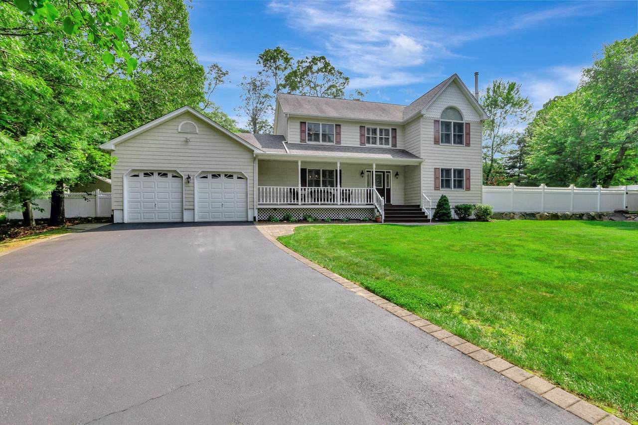 18 Frost Lane - Photo 1
