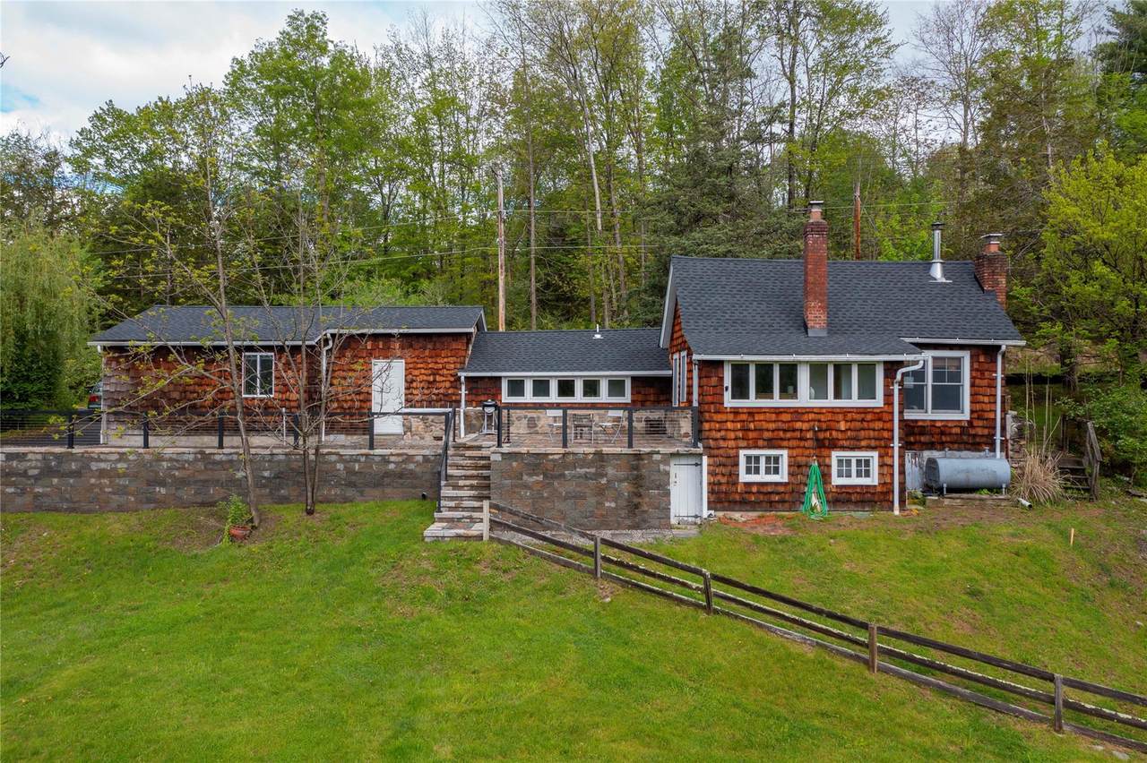 689 Albany Post Road - Photo 1
