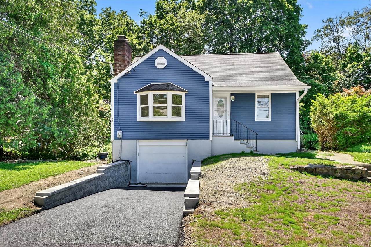 809 Oakwood Drive - Photo 1