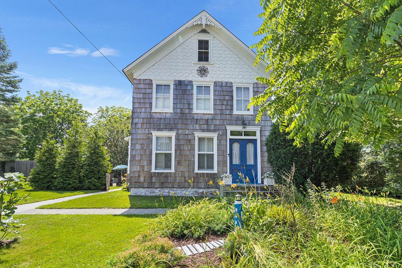 30 Railroad Avenue - Photo 1