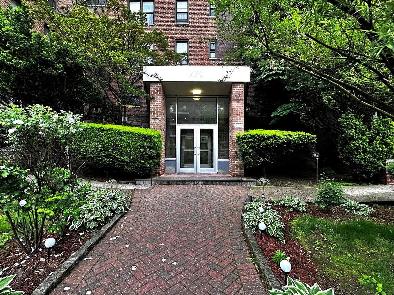 270 Broadway - Photo 1