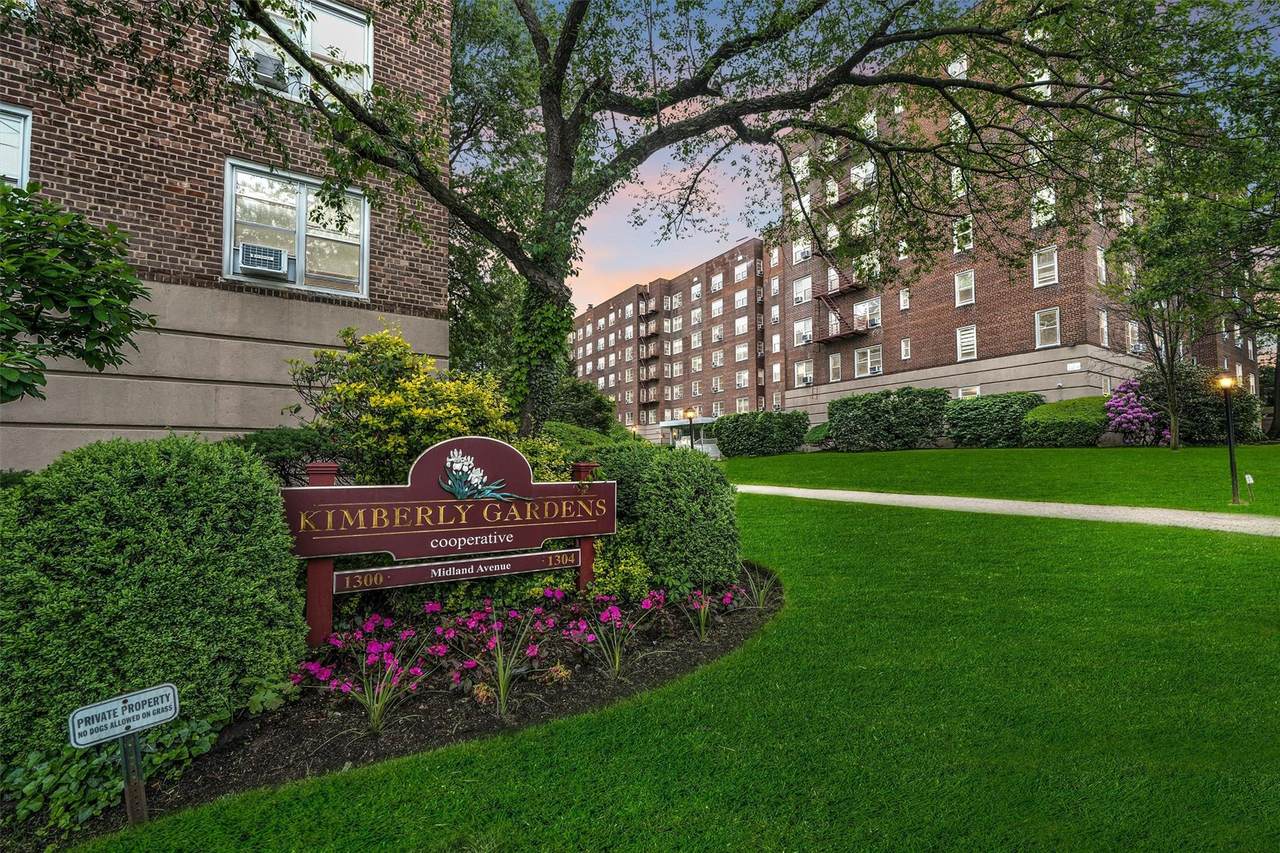 1304 Midland Avenue - Photo 1