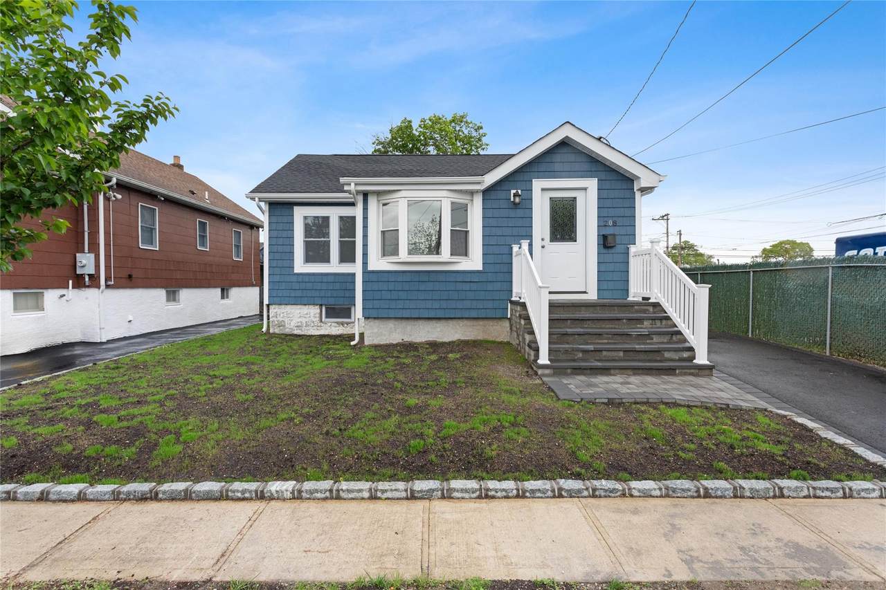 208 Alhambra Avenue - Photo 1